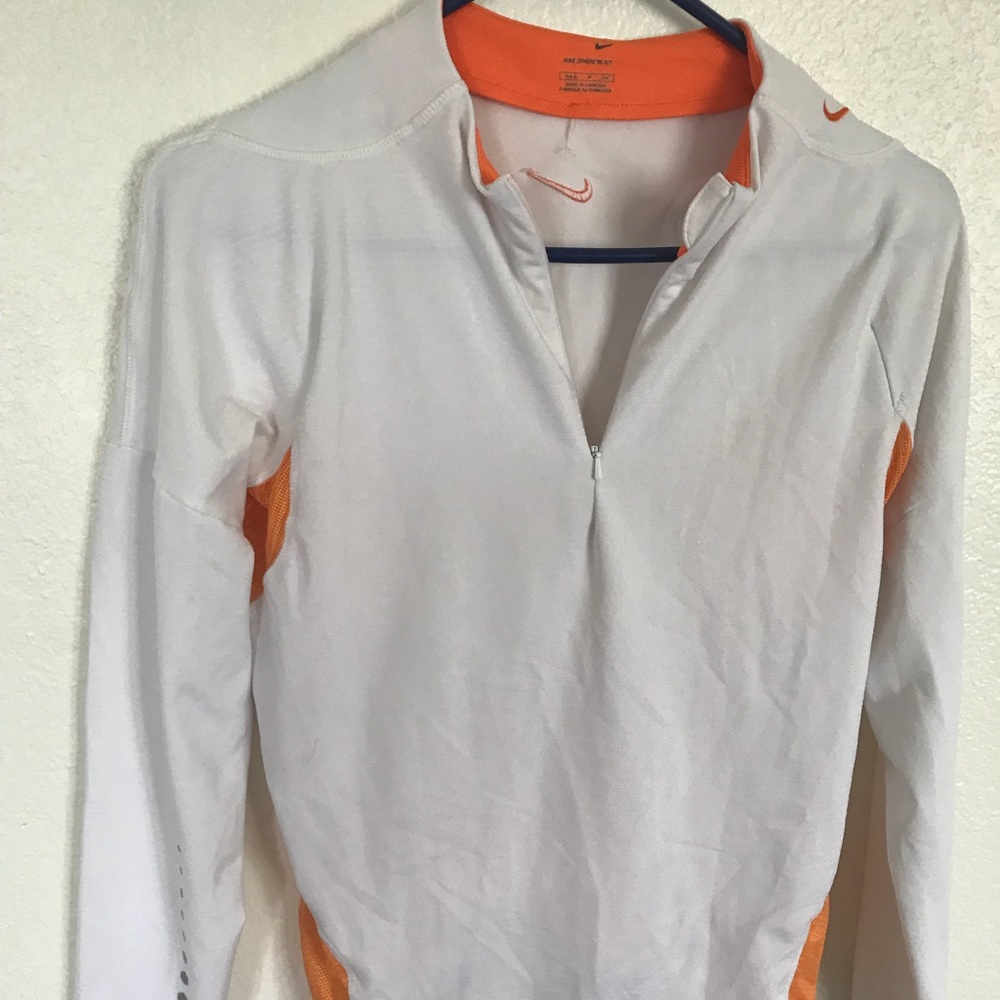 Long sleeve Nike Sphere React shirt